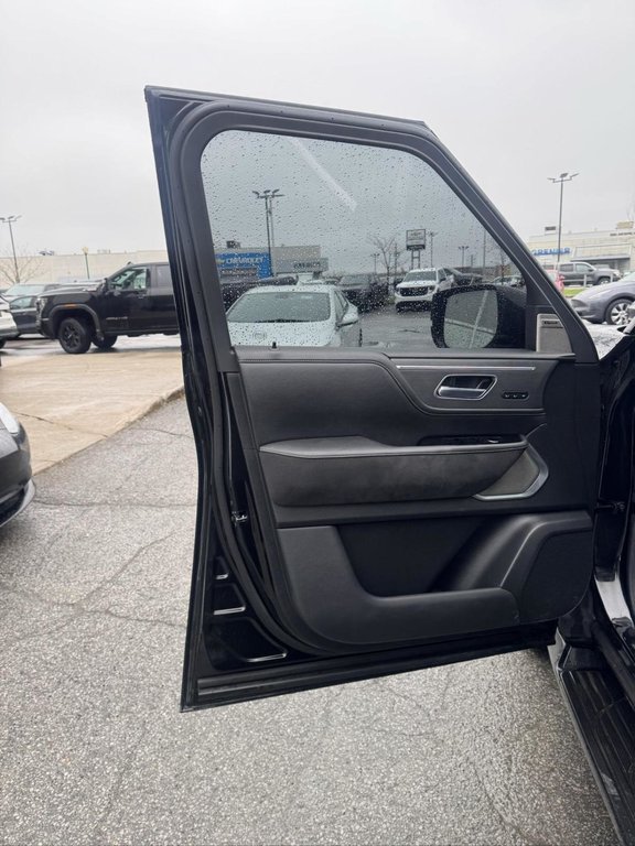 2025 Infiniti QX80 SENSORY in Terrebonne, Quebec - 7 - w1024h768px