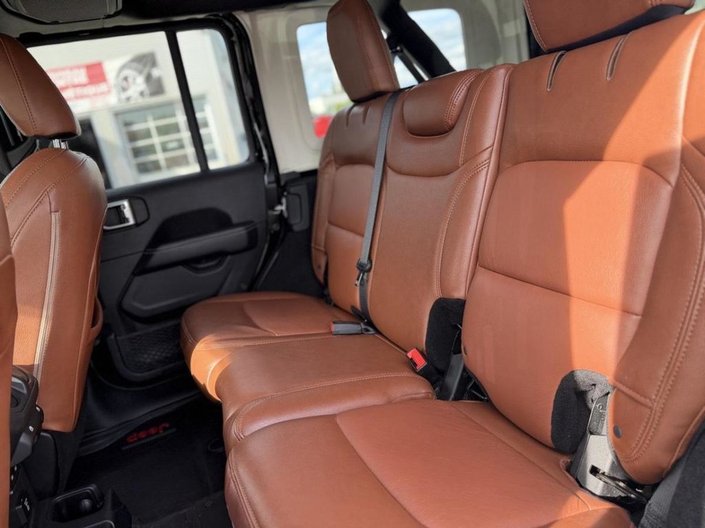 2021 Jeep Wrangler Unlimited Sahara in Terrebonne, Quebec - 19 - w1024h768px