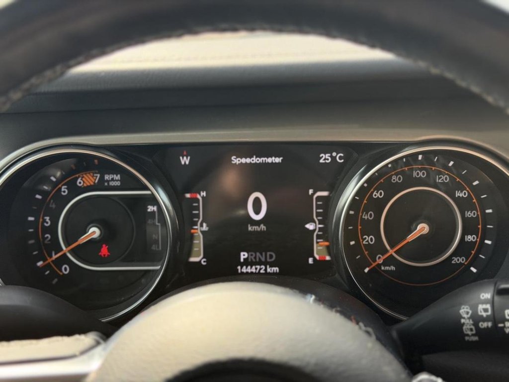 2021 Jeep Wrangler Unlimited Sahara in Terrebonne, Quebec - 12 - w1024h768px