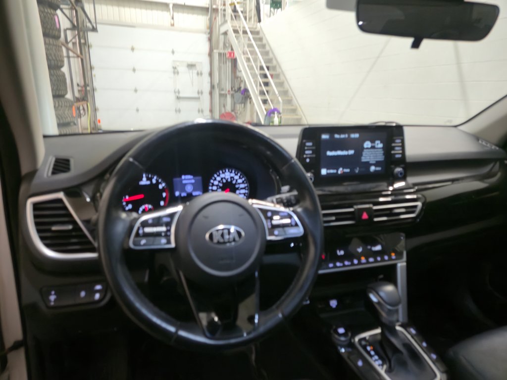 Kia Seltos EX AWD Cuir Toit Ouvrant Bas Kilométrage 2021 à Terrebonne, Québec - 18 - w1024h768px
