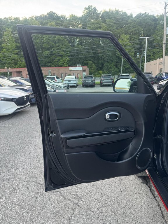2019 Kia Soul SX Turbo Bas Kilométrage in Terrebonne, Quebec - 7 - w1024h768px