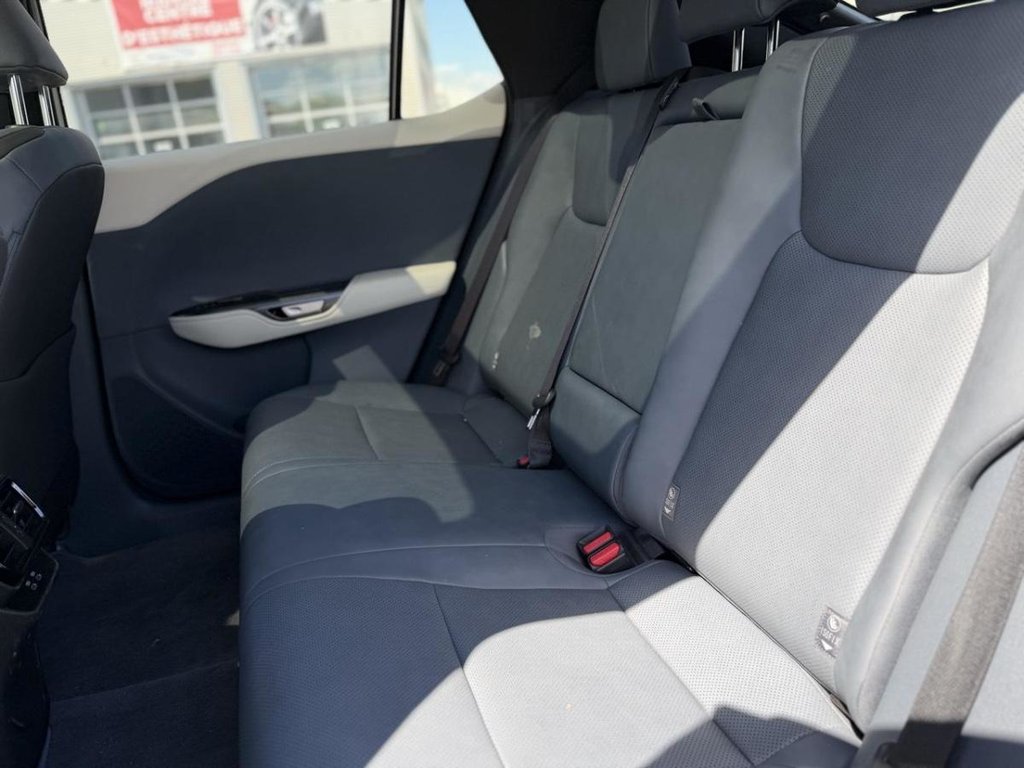 Lexus RZ RZ 450e Luxe Bas Kilométrage AWD 2023 à Terrebonne, Québec - 20 - w1024h768px