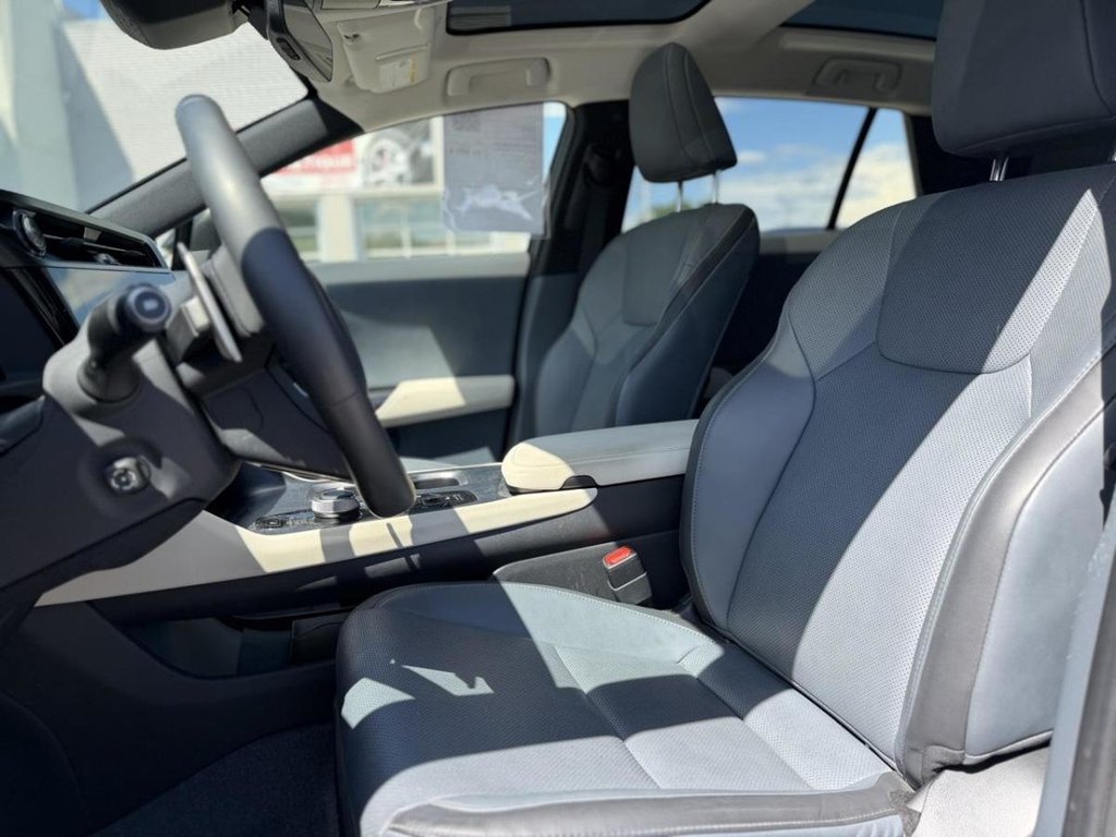 Lexus RZ RZ 450e Luxe Bas Kilométrage AWD 2023 à Terrebonne, Québec - 9 - w1024h768px