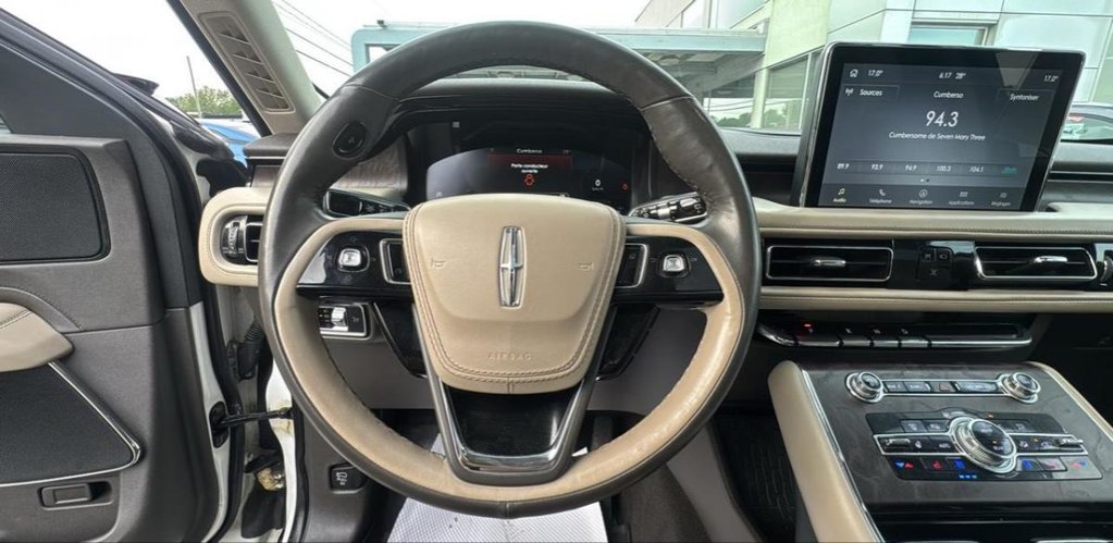 2022 Lincoln Aviator Reserve Cuir Toit Ouvrant 6 Passagers in Terrebonne, Quebec - 12 - w1024h768px