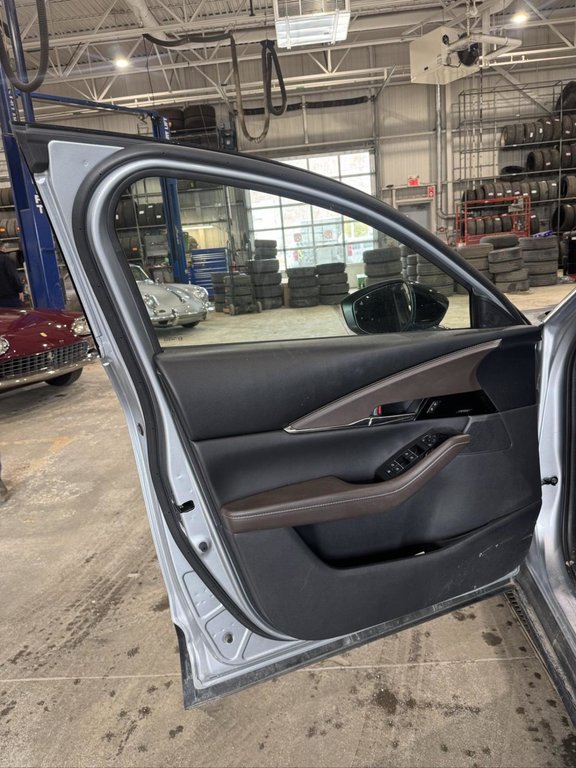 2023 Mazda CX-30 GT Turbo Bose Toit Ouvrant Bas Kilométrage AWD in Terrebonne, Quebec - 8 - w1024h768px