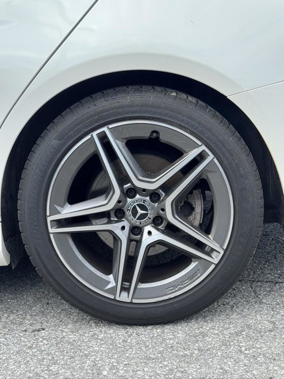 Mercedes-Benz C-Class C 300 AMG Cuir Toit Panoramique 2021 à Terrebonne, Québec - 16 - w1024h768px