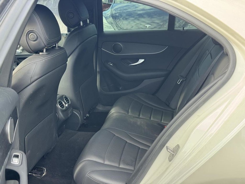 Mercedes-Benz C-Class C 300 AMG Cuir Toit Panoramique 2021 à Terrebonne, Québec - 8 - w1024h768px