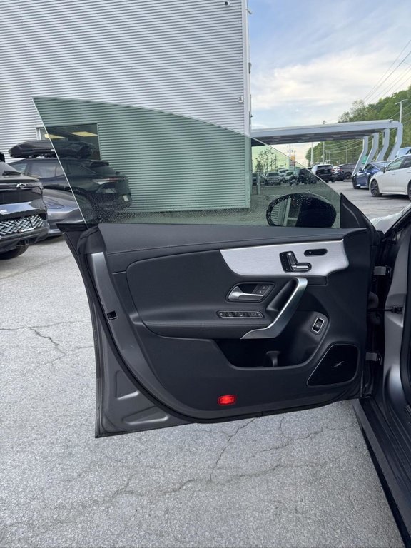 2020 Mercedes-Benz CLA AMG CLA 45 Bas Kilométrage in Terrebonne, Quebec - 7 - w1024h768px