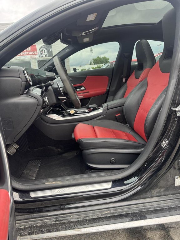 2020 Mercedes-Benz CLA AMG CLA 45 Intérieur Rouge Bas Kilométrage in Terrebonne, Quebec - 8 - w1024h768px
