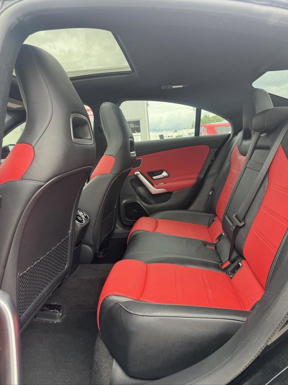 2020 Mercedes-Benz CLA AMG CLA 45 Intérieur Rouge Bas Kilométrage in Terrebonne, Quebec - 9 - w1024h768px