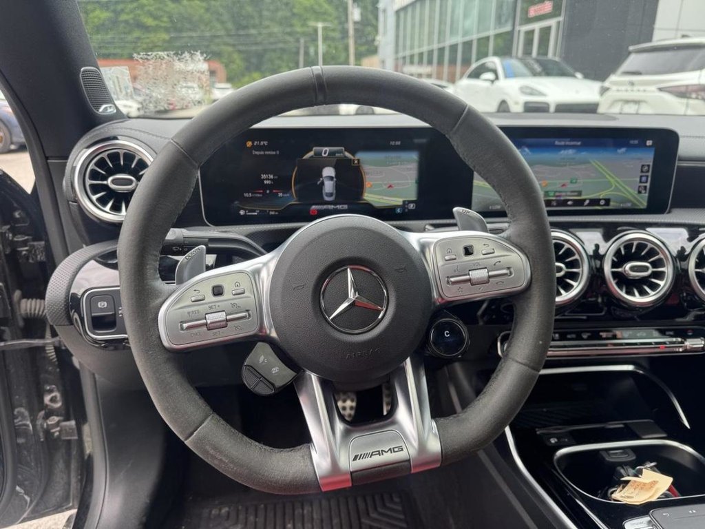 2020 Mercedes-Benz CLA AMG CLA 45 Intérieur Rouge Bas Kilométrage in Terrebonne, Quebec - 11 - w1024h768px