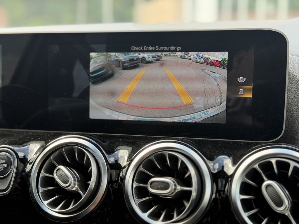 Mercedes-Benz GLA GLA 250 AMG Package Toit Panoramique 2021 à Terrebonne, Québec - 17 - w1024h768px