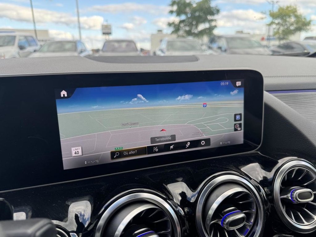 2021 Mercedes-Benz GLA AMG GLA 45 Toit Panoramique in Terrebonne, Quebec - 15 - w1024h768px