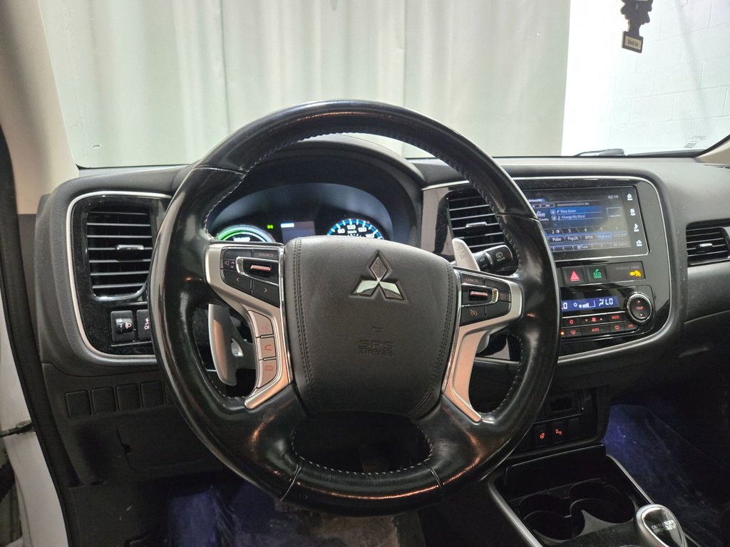 2018 Mitsubishi OUTLANDER PHEV SE Cuir Toit Ouvrant AWD in Terrebonne, Quebec - 18 - w1024h768px