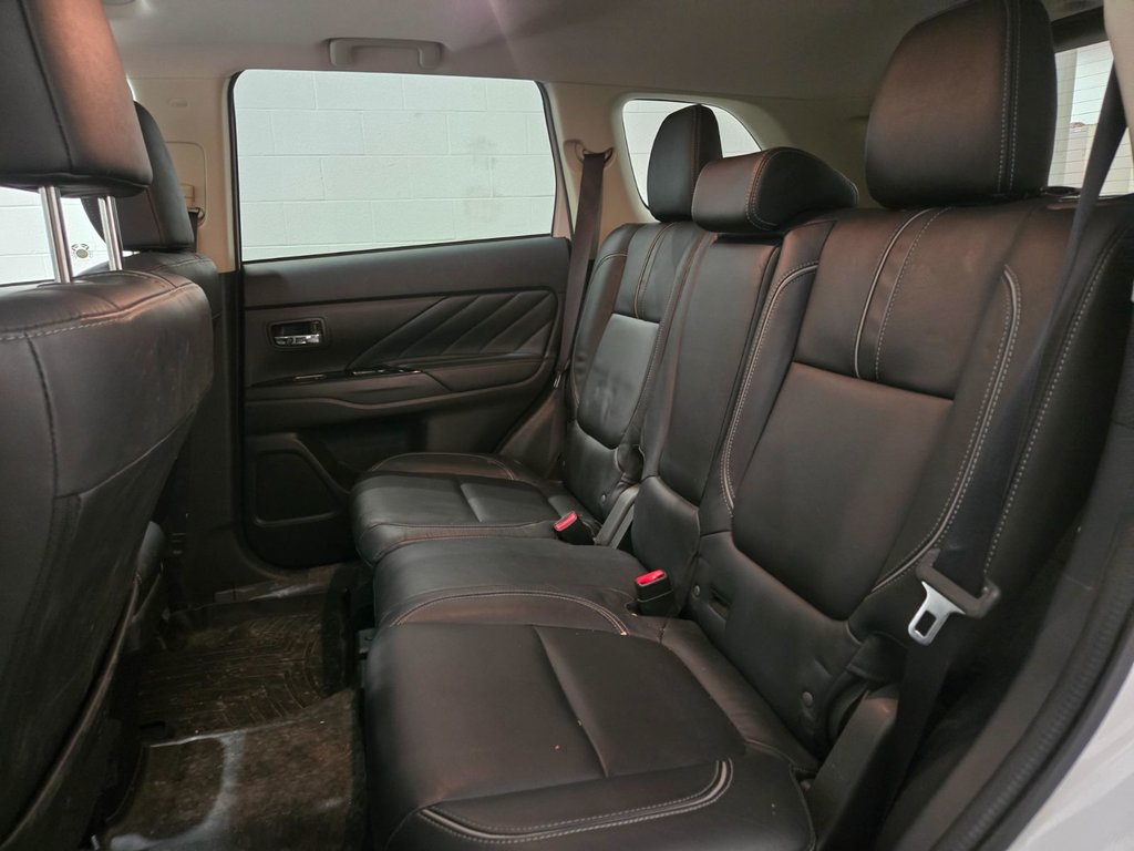 2018 Mitsubishi OUTLANDER PHEV SE Cuir Toit Ouvrant AWD in Terrebonne, Quebec - 20 - w1024h768px