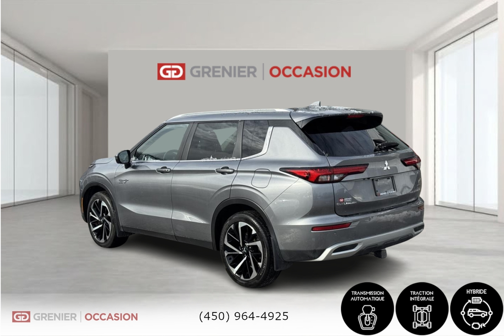 2023 Mitsubishi Outlander PHEV SEL AWD Toit Panoramique Cuir in Terrebonne, Quebec - 4 - w1024h768px