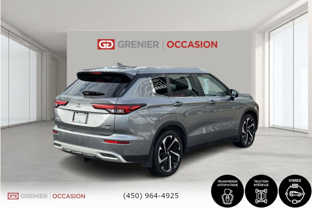2023 Mitsubishi Outlander PHEV SEL AWD Toit Panoramique Cuir in Terrebonne, Quebec - 6 - w1024h768px