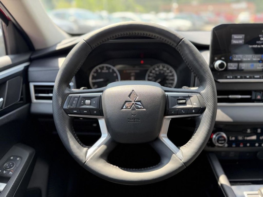 2024 Mitsubishi Outlander LE 7 Passagers in Terrebonne, Quebec - 19 - w1024h768px