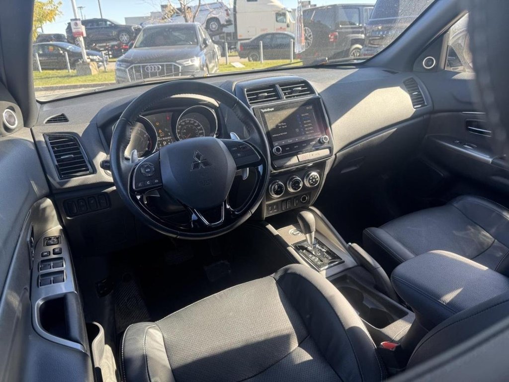 Mitsubishi RVR GT Cuir Toit Panoramique Bas Kilométrage 2022 à Terrebonne, Québec - 10 - w1024h768px