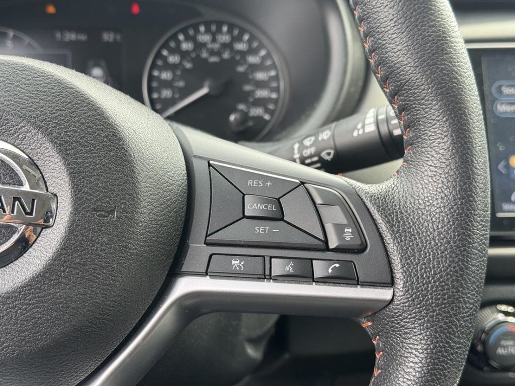 Nissan Kicks SR Caméra De Recul Bas Kilométrage 2021 à Terrebonne, Québec - 10 - w1024h768px