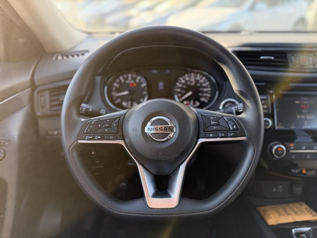 Nissan Rogue SV AWD Bas Kilométrage 2020 à Terrebonne, Québec - 18 - w1024h768px