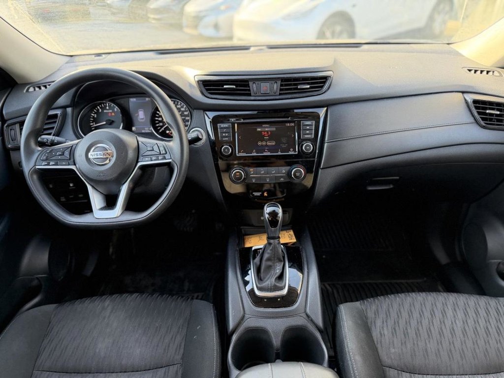 Nissan Rogue SV AWD Bas Kilométrage 2020 à Terrebonne, Québec - 19 - w1024h768px