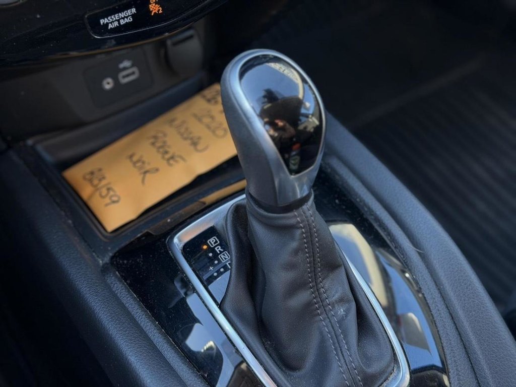 Nissan Rogue SV AWD Bas Kilométrage 2020 à Terrebonne, Québec - 17 - w1024h768px