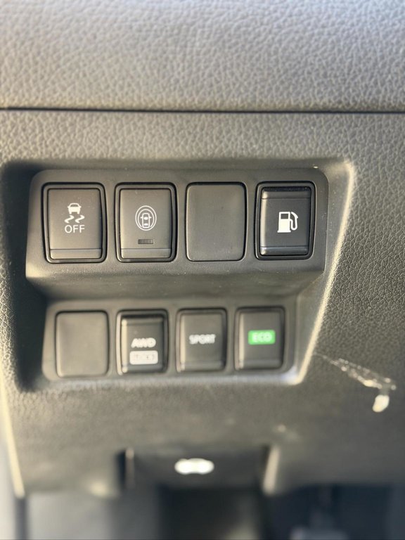 Nissan Rogue SV AWD Bas Kilométrage 2020 à Terrebonne, Québec - 10 - w1024h768px