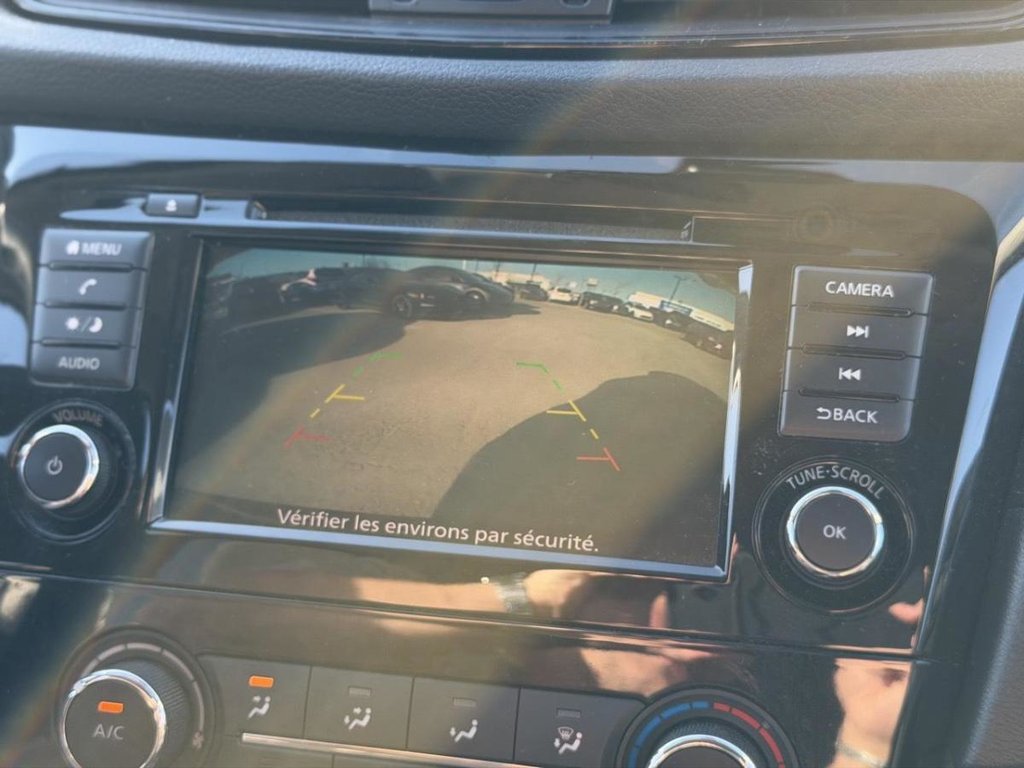 Nissan Rogue SV AWD Bas Kilométrage 2020 à Terrebonne, Québec - 15 - w1024h768px