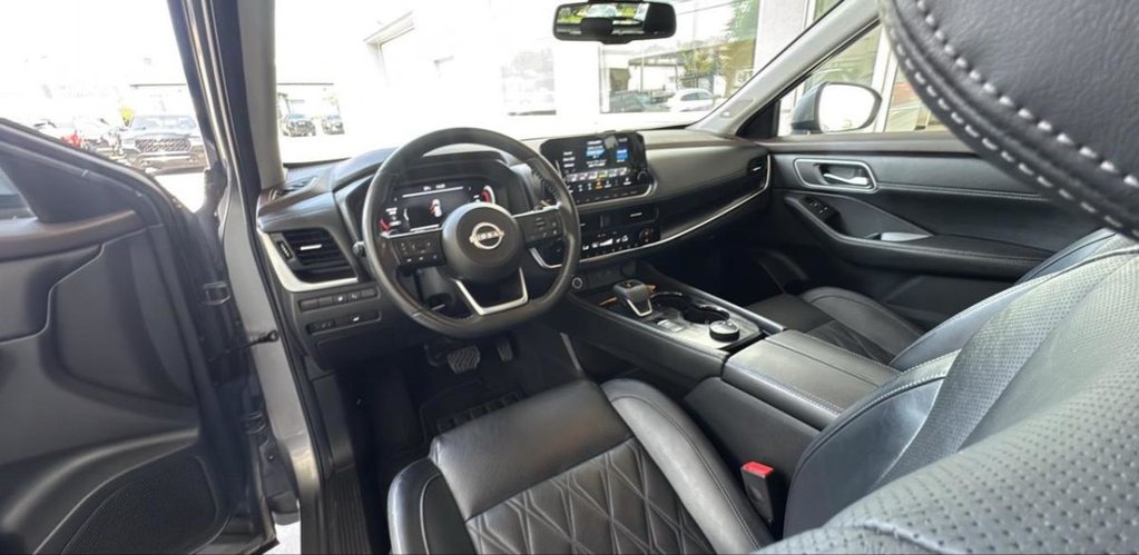 Nissan Rogue Platinum AWD Cuir Toit Panoramique Cuir 2022 à Terrebonne, Québec - 10 - w1024h768px