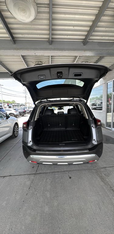Nissan Rogue Platinum AWD Cuir Toit Panoramique Cuir 2022 à Terrebonne, Québec - 15 - w1024h768px