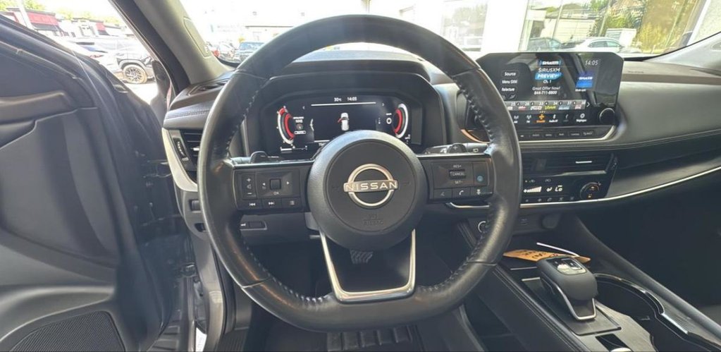 Nissan Rogue Platinum AWD Cuir Toit Panoramique Cuir 2022 à Terrebonne, Québec - 11 - w1024h768px