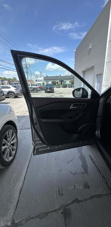 Nissan Rogue Platinum AWD Cuir Toit Panoramique Cuir 2022 à Terrebonne, Québec - 7 - w1024h768px