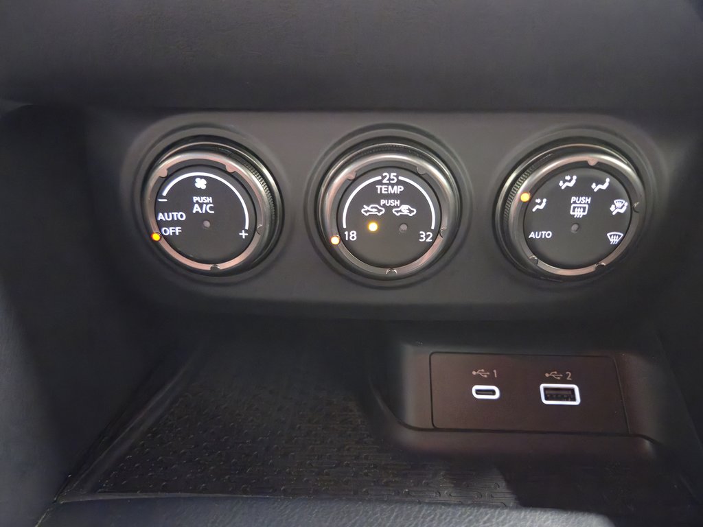 Nissan Z Performance Bose Bas Kilométrage 2023 à Terrebonne, Québec - 18 - w1024h768px