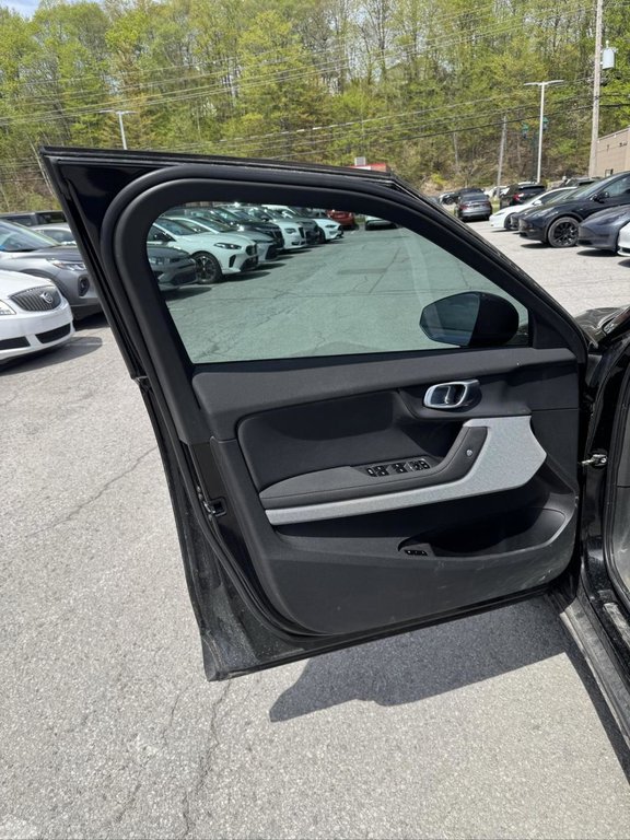 2022 Polestar 2 Long Range Dual Motor AWD in Terrebonne, Quebec - 7 - w1024h768px