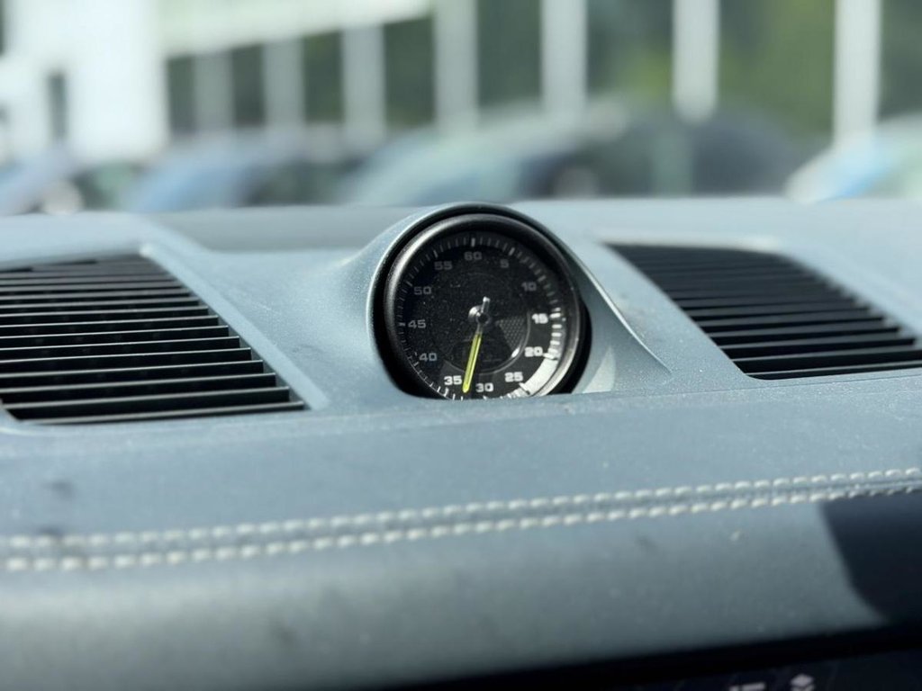 2019 Porsche Cayenne E-Hybrid Toit Panoramique Cuir in Terrebonne, Quebec - 15 - w1024h768px