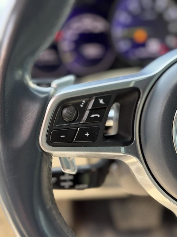 2019 Porsche Cayenne E-Hybrid Toit Panoramique Cuir in Terrebonne, Quebec - 12 - w1024h768px