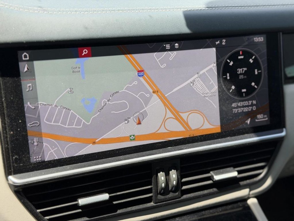 2019 Porsche Cayenne E-Hybrid Toit Panoramique Cuir in Terrebonne, Quebec - 16 - w1024h768px