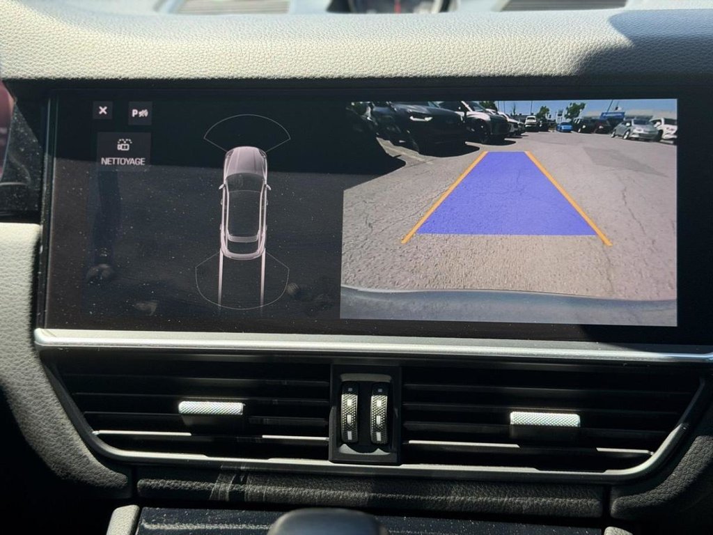 2021 Porsche Cayenne Coupe AWD Cuir Bas Kilométrage in Terrebonne, Quebec - 17 - w1024h768px