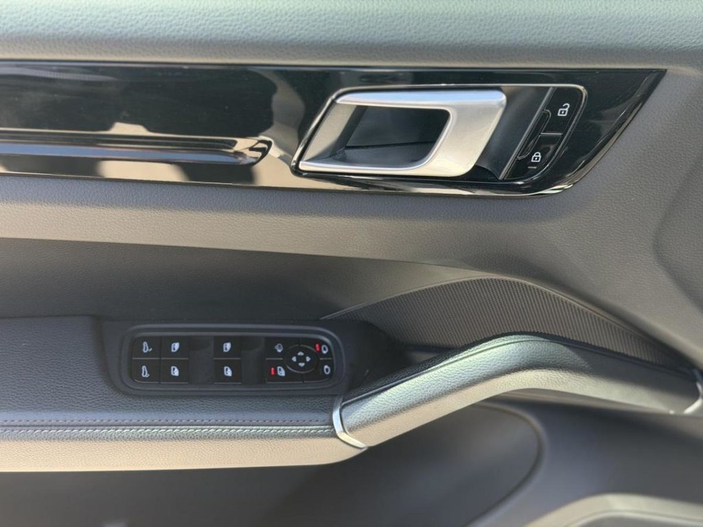2021 Porsche Cayenne Coupe AWD Cuir Bas Kilométrage in Terrebonne, Quebec - 7 - w1024h768px