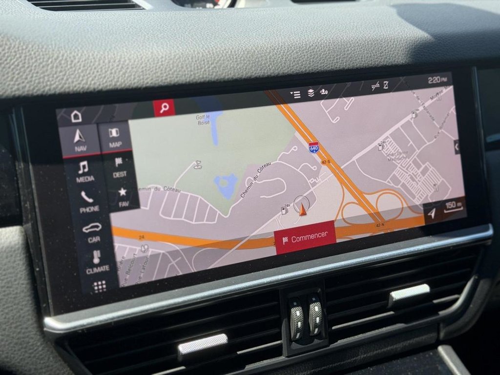 2021 Porsche Cayenne Coupe AWD Cuir Bas Kilométrage in Terrebonne, Quebec - 16 - w1024h768px