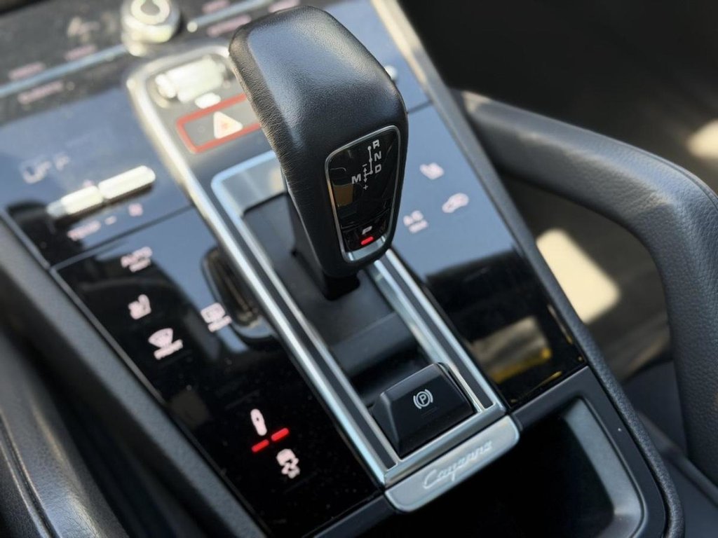 2021 Porsche Cayenne Coupe AWD Cuir Bas Kilométrage in Terrebonne, Quebec - 19 - w1024h768px