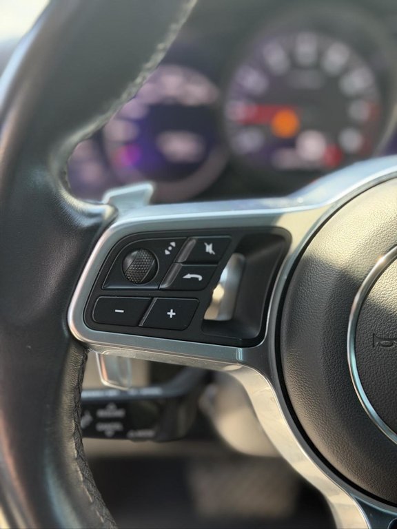 2021 Porsche Cayenne Coupe AWD Cuir Bas Kilométrage in Terrebonne, Quebec - 12 - w1024h768px