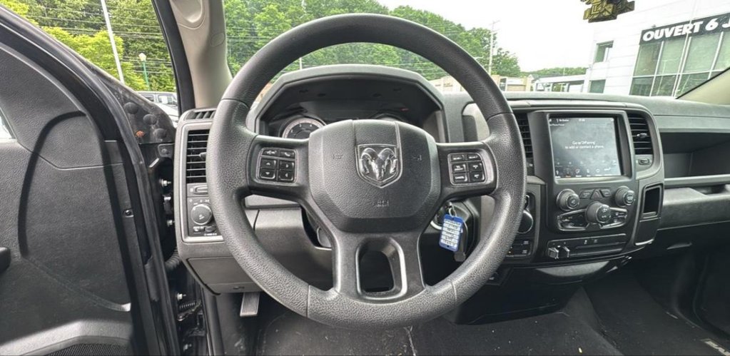 Ram 1500 Classic Express Crew Cab V6 2019 à Terrebonne, Québec - 12 - w1024h768px