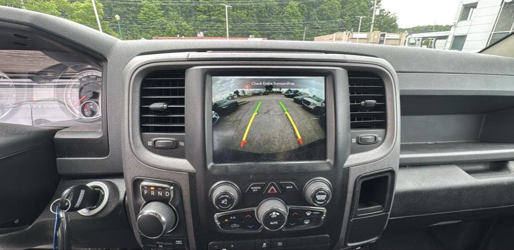 Ram 1500 Classic Express Crew Cab V6 2019 à Terrebonne, Québec - 15 - w1024h768px