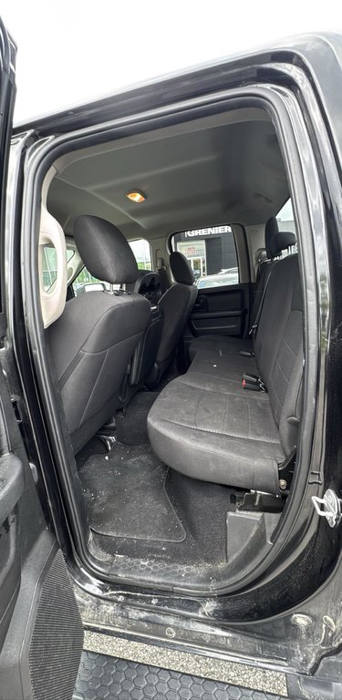 Ram 1500 Classic Express Crew Cab V6 2019 à Terrebonne, Québec - 10 - w1024h768px