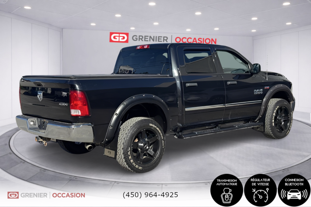 2017 Ram 1500 ST Crew Bas Kilométrage in Terrebonne, Quebec - 2 - w1024h768px
