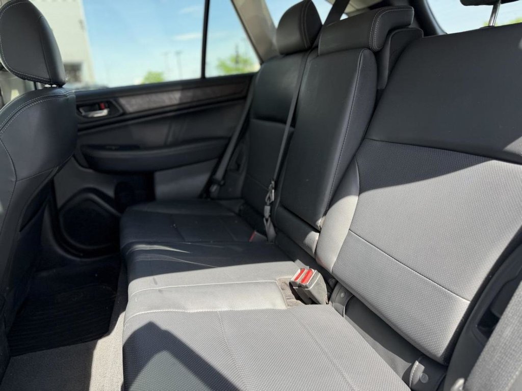 2017 Subaru Outback Limited Cuir Toit Panoramique Bas Kilométrage in Terrebonne, Quebec - 21 - w1024h768px