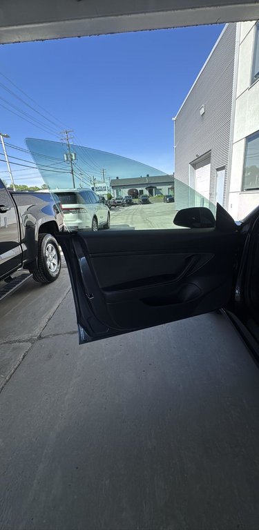 2020 Tesla Model 3 Standard Range Plus Cuir Bas Kilométrage in Terrebonne, Quebec - 7 - w1024h768px