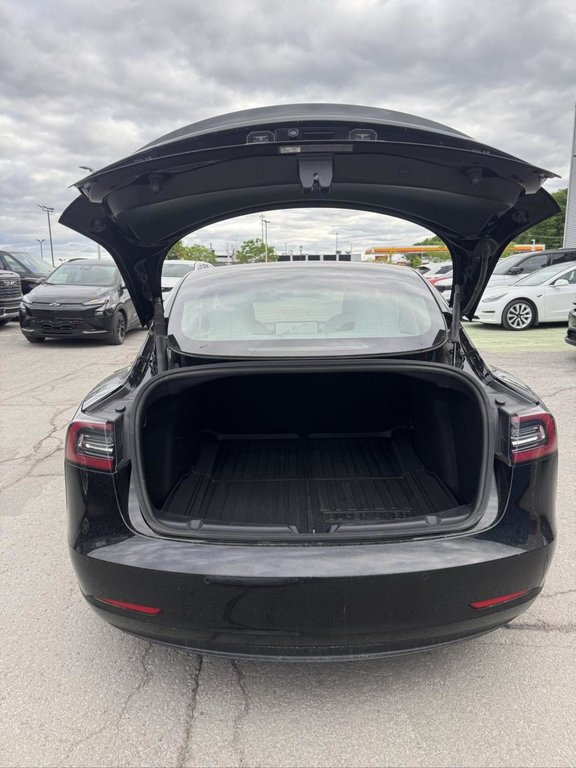 2021 Tesla Model 3 Cuir Blanc Toit Vitré in Terrebonne, Quebec - 14 - w1024h768px